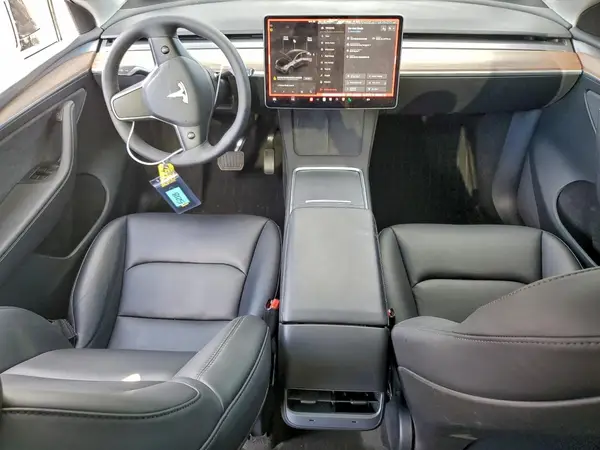 7SAYGDEEXSF292435 2025 TESLA MODEL Y - Image 8