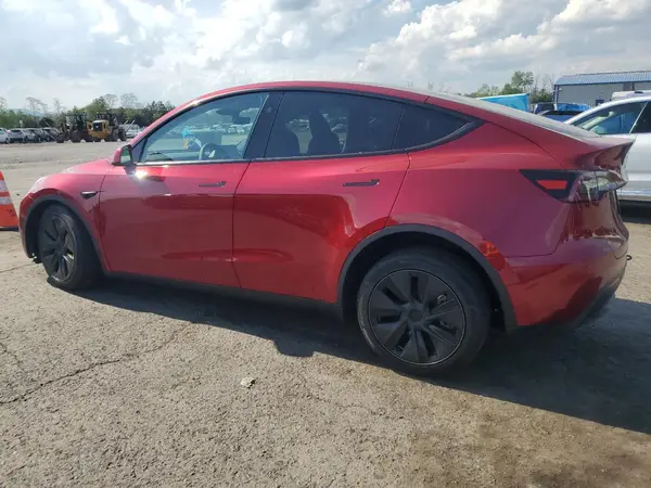 7SAYGDEEXSF294380 2025 TESLA MODEL Y - Image 2