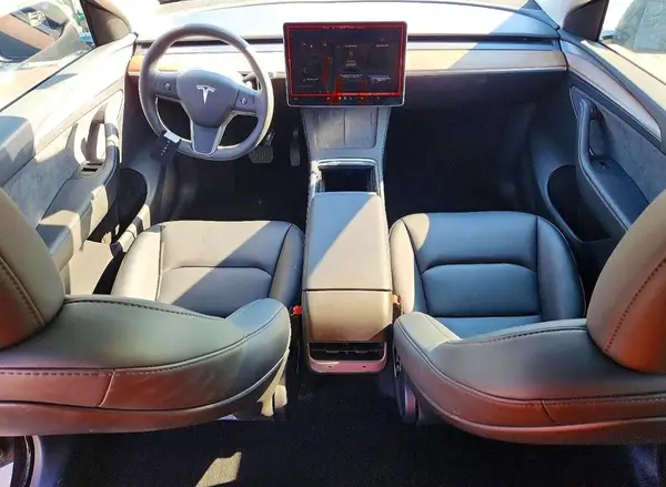 7SAYGDEEXSF305300 2025 TESLA MODEL Y - Image 8