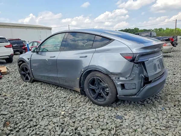 7SAYGDEEXTA382585 2026 TESLA MODEL Y - Image 2
