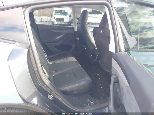 7SAYGDEEXTA388001 2026 TESLA MODEL Y - Image 8