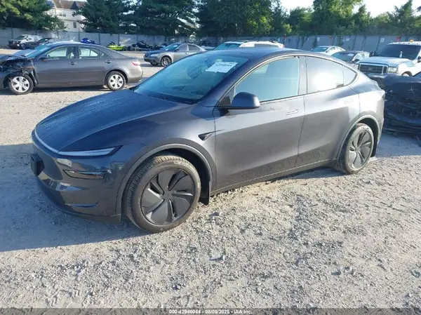 7SAYGDEEXTA388497 2026 TESLA MODEL Y - Image 2