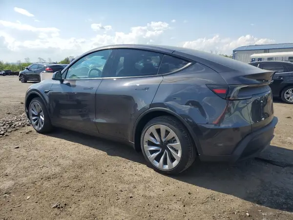 7SAYGDEEXTA388578 2026 TESLA MODEL Y - Image 2