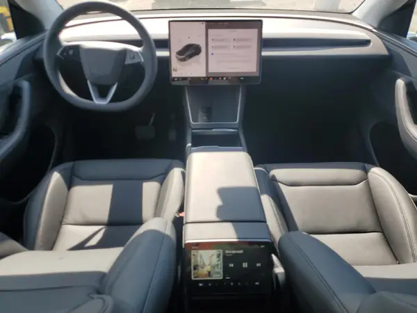 7SAYGDEEXTA388578 2026 TESLA MODEL Y - Image 8