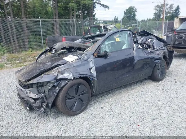 7SAYGDEEXTA389648 2026 TESLA MODEL Y - Image 2