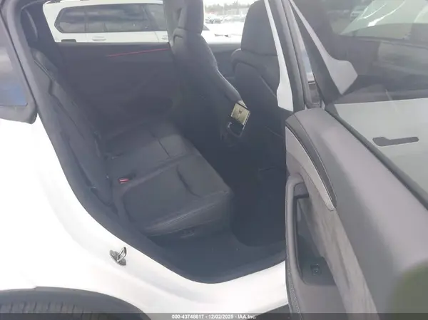 7SAYGDEEXTA390315 2026 TESLA MODEL Y - Image 8