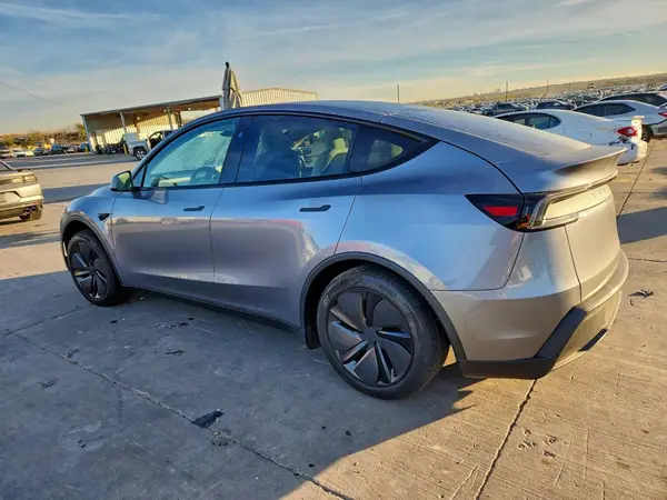 7SAYGDEEXTA392016 2026 TESLA MODEL Y - Image 2