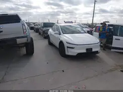 7SAYGDEEXTA395076 2026 TESLA MODEL Y
