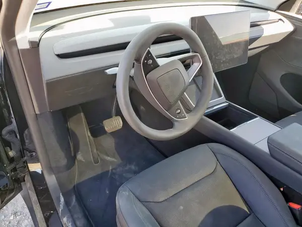 7SAYGDEEXTA399726 2026 TESLA MODEL Y - Image 8