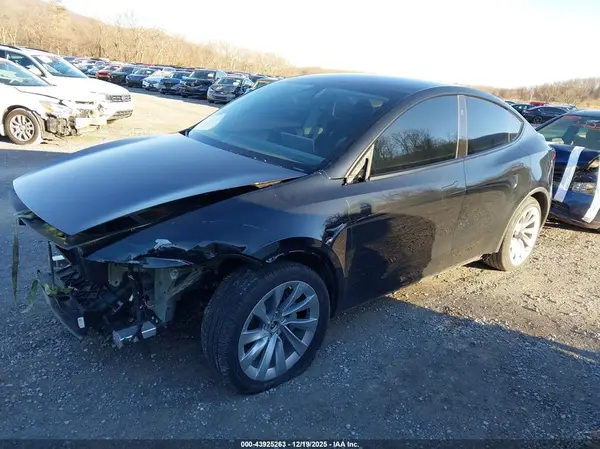 7SAYGDEEXTA400244 2026 TESLA MODEL Y - Image 2