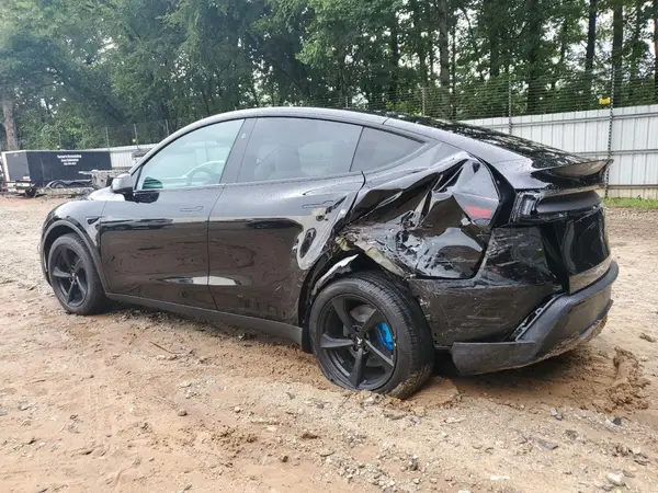 7SAYGDEEXTA409381 2026 TESLA MODEL Y - Image 2