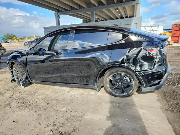 7SAYGDEEXTA412877 2026 TESLA MODEL Y - Image 2