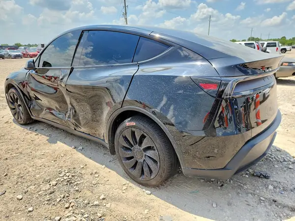7SAYGDEEXTA413379 2026 TESLA MODEL Y - Image 2