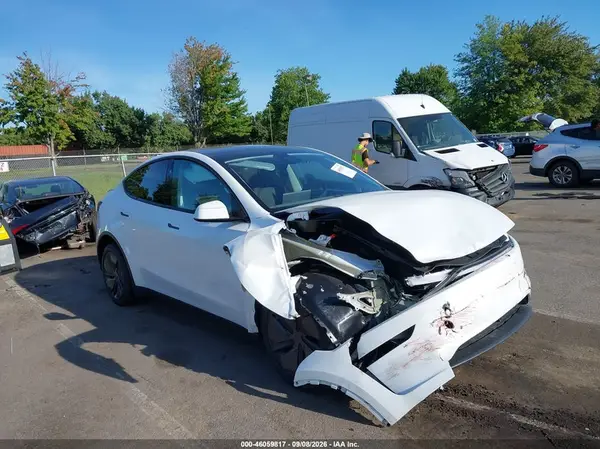 7SAYGDEEXTA437794 2026 TESLA MODEL Y - Image 1