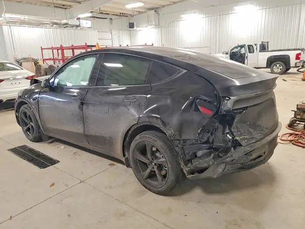 7SAYGDEEXTA460251 2026 TESLA MODEL Y - Image 2