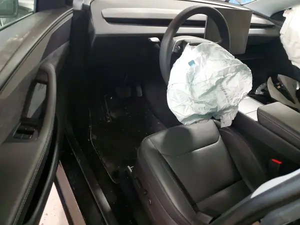 7SAYGDEEXTA460251 2026 TESLA MODEL Y - Image 8