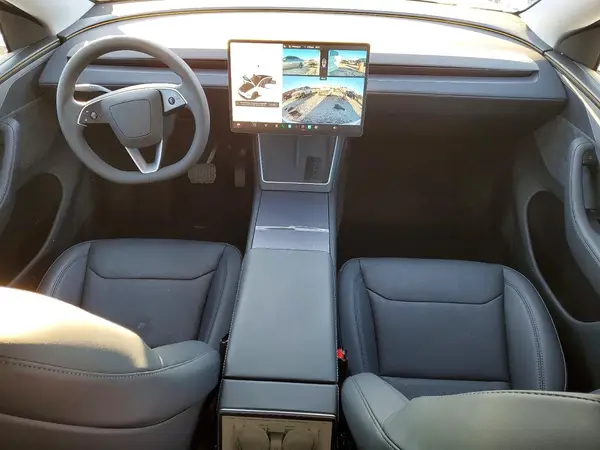 7SAYGDEEXTA461819 2026 TESLA MODEL Y - Image 8