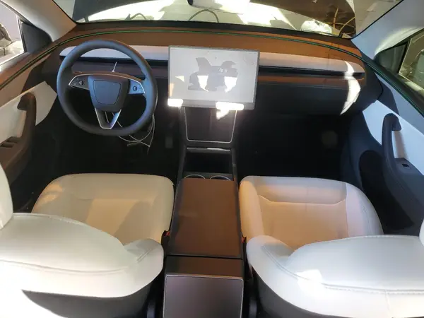 7SAYGDEEXTA467832 2026 TESLA MODEL Y - Image 8