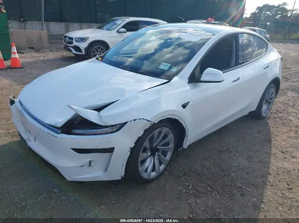 7SAYGDEEXTA471024 2026 TESLA MODEL Y - Image 2