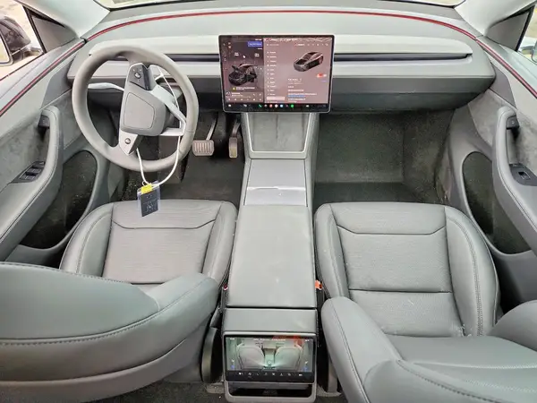 7SAYGDEEXTA477602 2026 TESLA MODEL Y - Image 8
