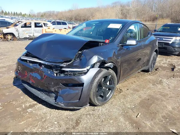 7SAYGDEEXTA479009 2026 TESLA MODEL Y - Image 2