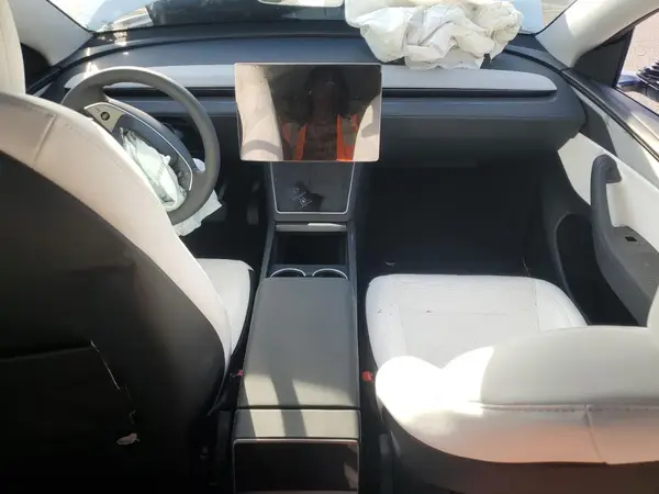 7SAYGDEEXTA487577 2026 TESLA MODEL Y - Image 8