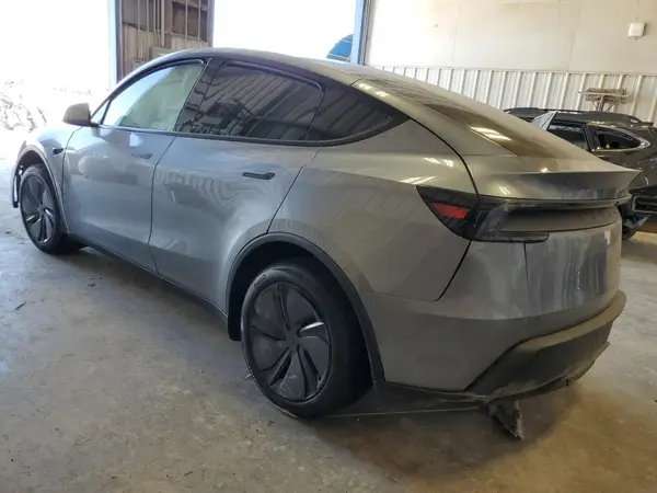 7SAYGDEEXTA496800 2026 TESLA MODEL Y - Image 2