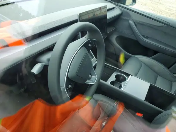 7SAYGDEEXTA497185 2026 TESLA MODEL Y - Image 8