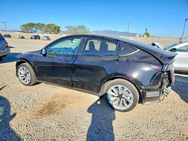 7SAYGDEEXTA589767 2026 TESLA MODEL Y - Image 2