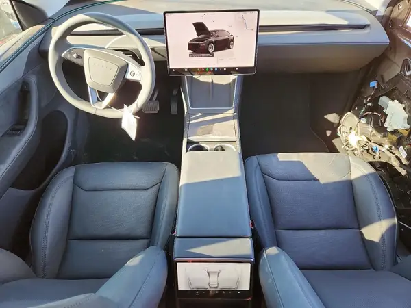 7SAYGDEEXTA589767 2026 TESLA MODEL Y - Image 8