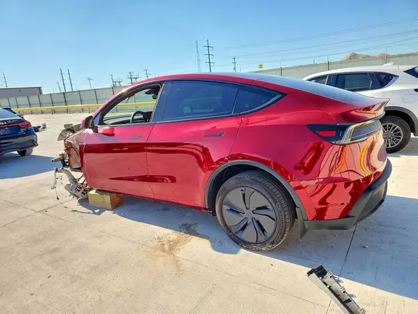 7SAYGDEEXTA632228 2026 TESLA MODEL Y - Image 2