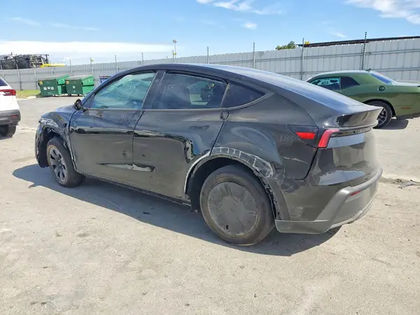 7SAYGDEEXTA639387 2026 TESLA MODEL Y - Image 2