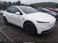 7SAYGDEEXTA640958 2026 TESLA MODEL Y