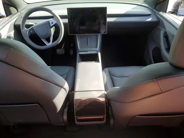 7SAYGDEEXTA711334 2026 TESLA MODEL Y - Image 8