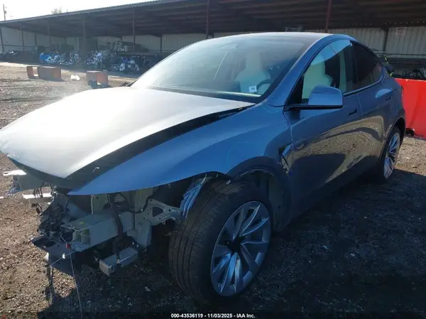 7SAYGDEEXTF322678 2026 TESLA MODEL Y - Image 2