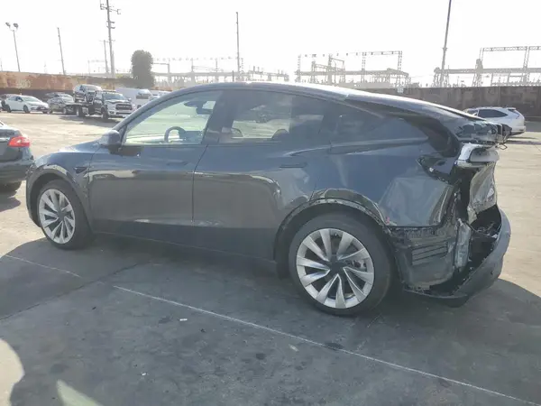 7SAYGDEEXTF324320 2026 TESLA MODEL Y - Image 2