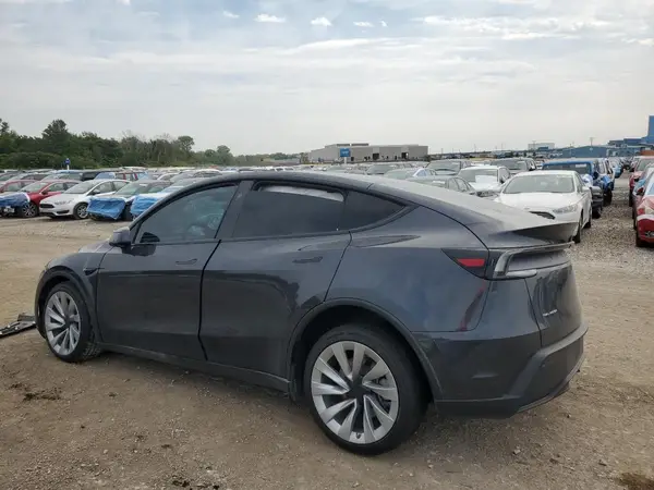 7SAYGDEEXTF324608 2026 TESLA MODEL Y - Image 2