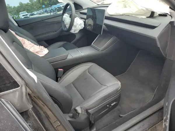 7SAYGDEEXTF324608 2026 TESLA MODEL Y - Image 8