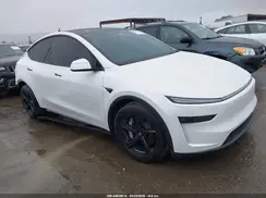 7SAYGDEEXTF330117 2026 TESLA MODEL Y