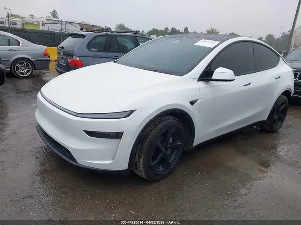 7SAYGDEEXTF330117 2026 TESLA MODEL Y - Image 2