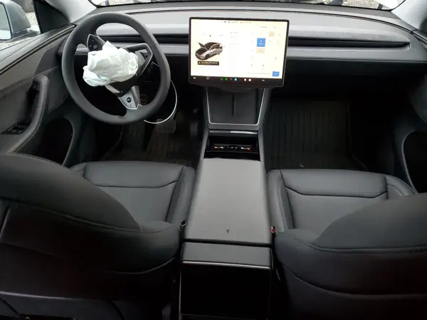 7SAYGDEEXTF331008 2026 TESLA MODEL Y - Image 8