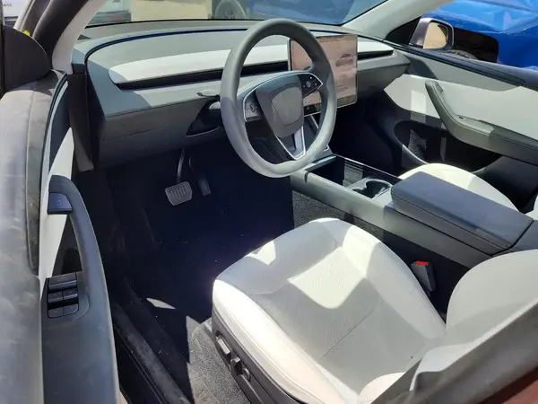 7SAYGDEEXTF338184 2026 TESLA MODEL Y - Image 8