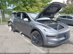 7SAYGDEEXTF340193 2026 TESLA MODEL Y