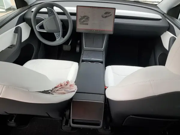 7SAYGDEEXTF340761 2026 TESLA MODEL Y - Image 8