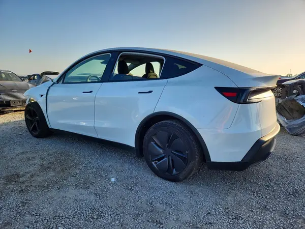 7SAYGDEEXTF346222 2026 TESLA MODEL Y - Image 2