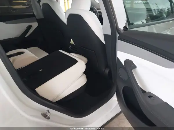7SAYGDEEXTF346625 2026 TESLA MODEL Y - Image 8