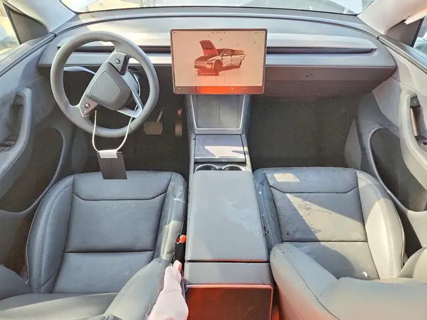 7SAYGDEEXTF360315 2026 TESLA MODEL Y - Image 8