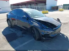 7SAYGDEEXTF360606 2026 TESLA MODEL Y