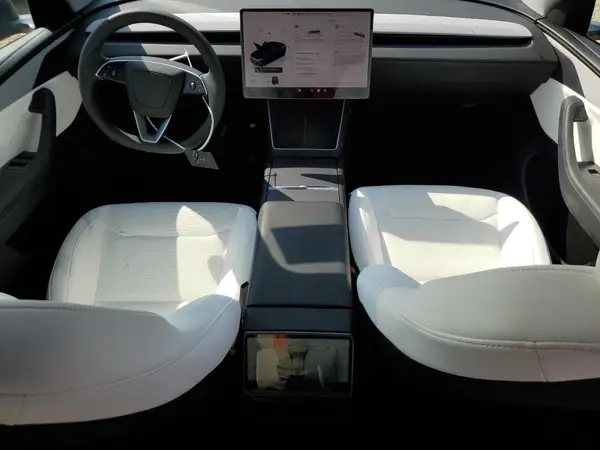 7SAYGDEEXTF361061 2026 TESLA MODEL Y - Image 8