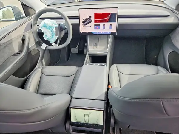 7SAYGDEEXTF369421 2026 TESLA MODEL Y - Image 8
